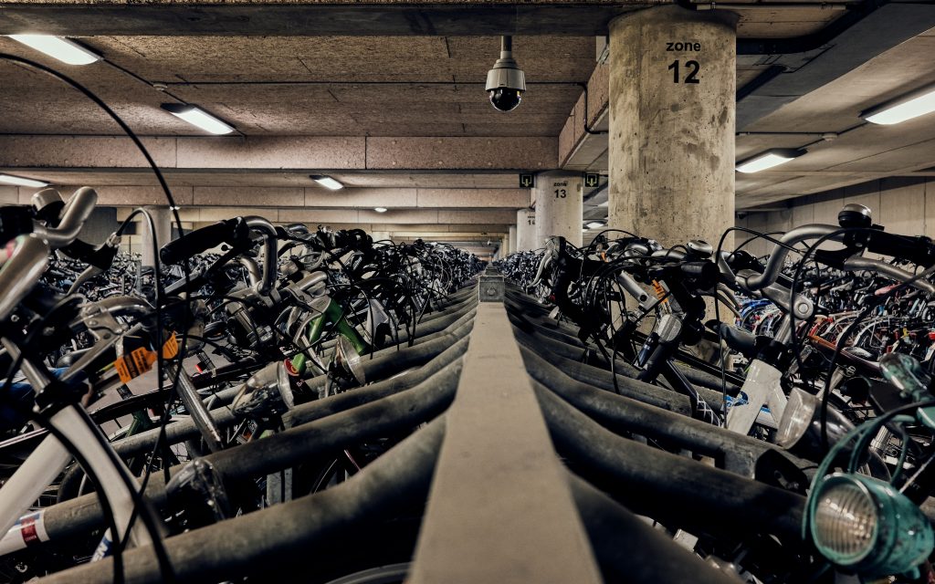 Un parking vélo sécurisé en sous-sol